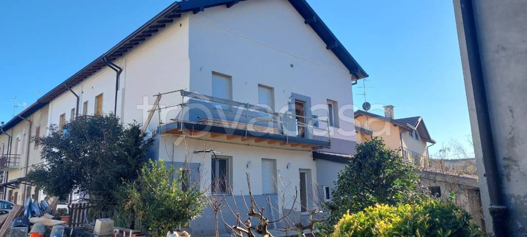 appartamento in vendita ad Usmate Velate