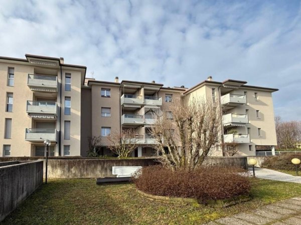 appartamento in vendita ad Usmate Velate