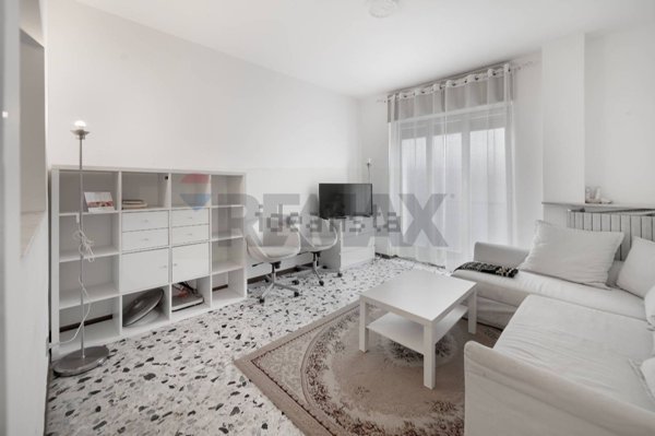 appartamento in vendita ad Usmate Velate