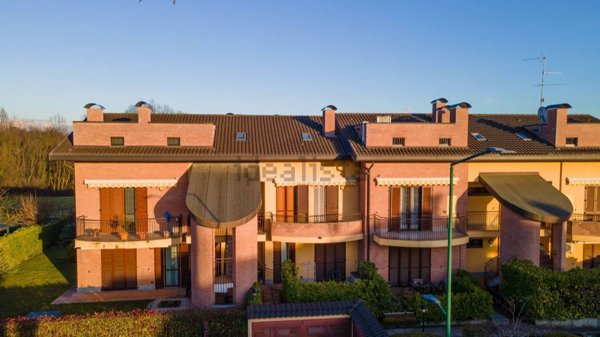 appartamento in vendita ad Usmate Velate