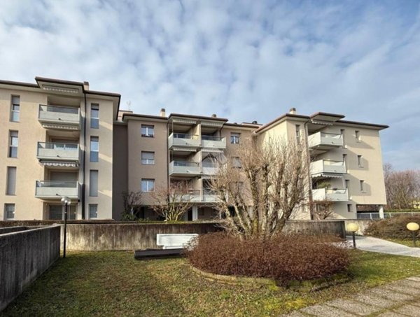 appartamento in vendita ad Usmate Velate