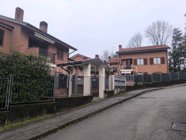 appartamento in vendita ad Usmate Velate