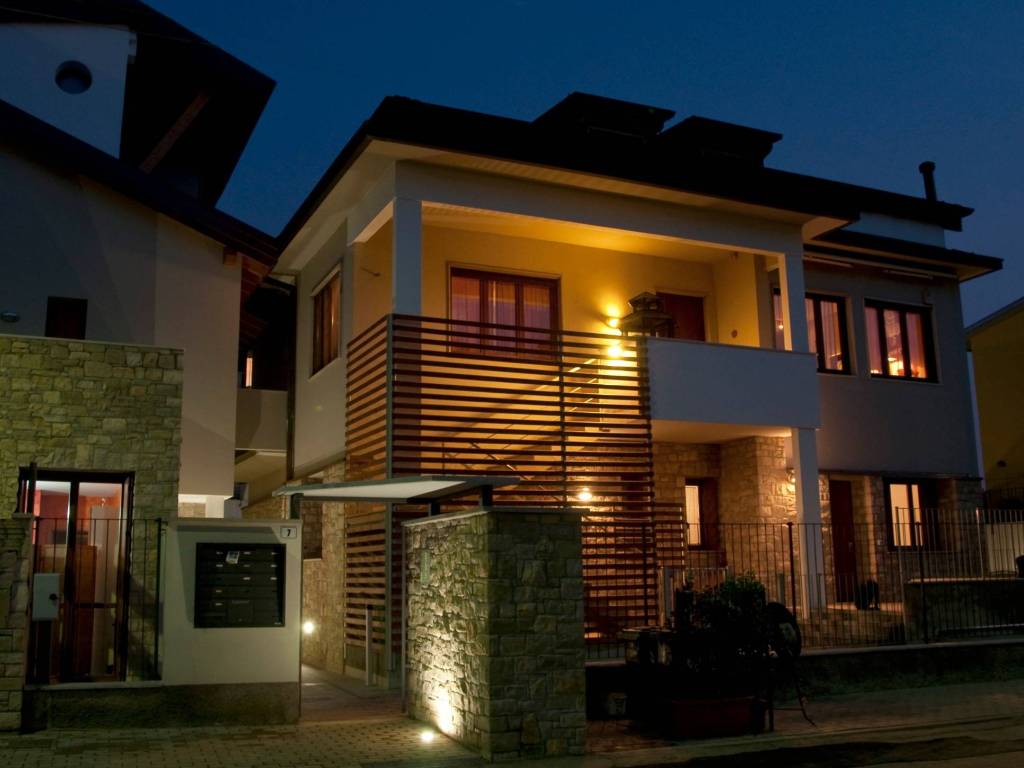 appartamento in vendita ad Usmate Velate