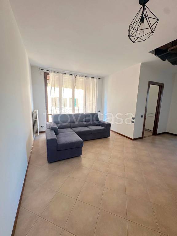 appartamento in vendita ad Usmate Velate