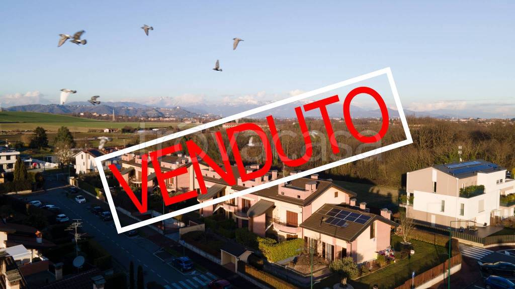 appartamento in vendita ad Usmate Velate