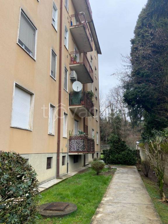 appartamento in vendita ad Usmate Velate