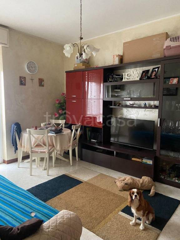 appartamento in vendita ad Usmate Velate