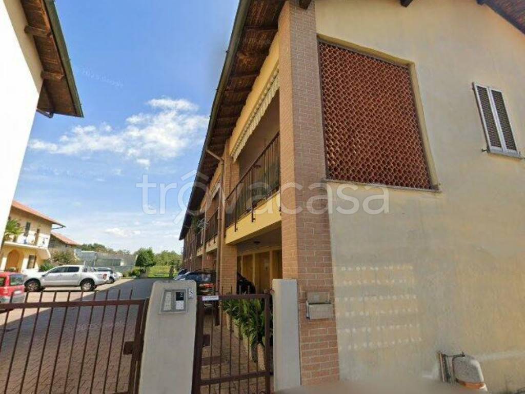 appartamento in vendita ad Usmate Velate