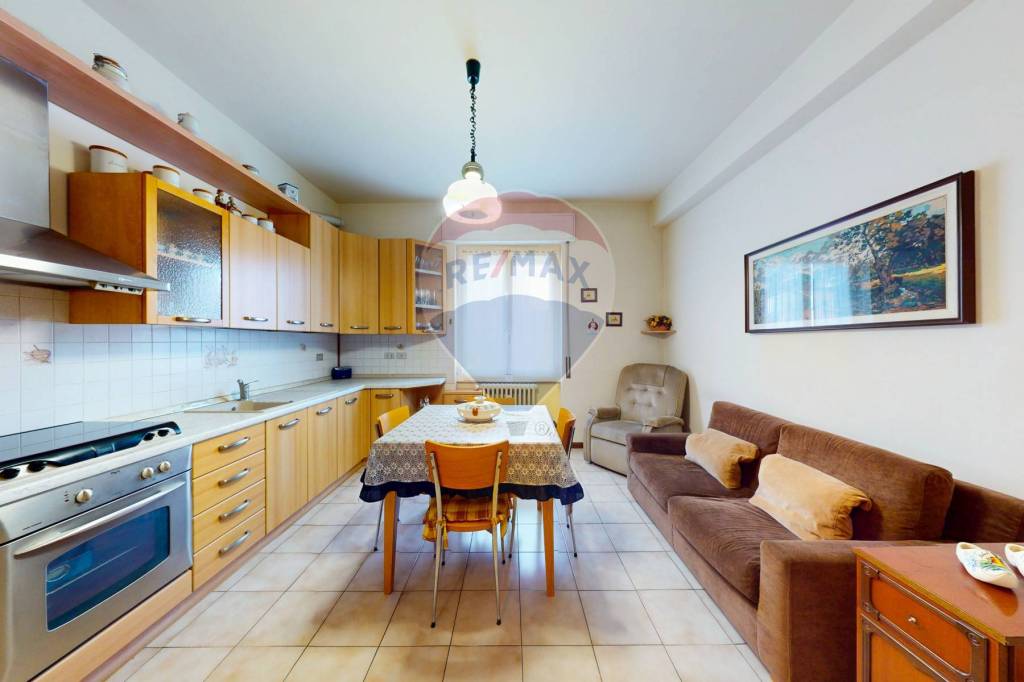 appartamento in vendita ad Usmate Velate