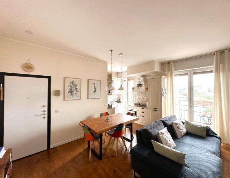 appartamento in vendita ad Usmate Velate