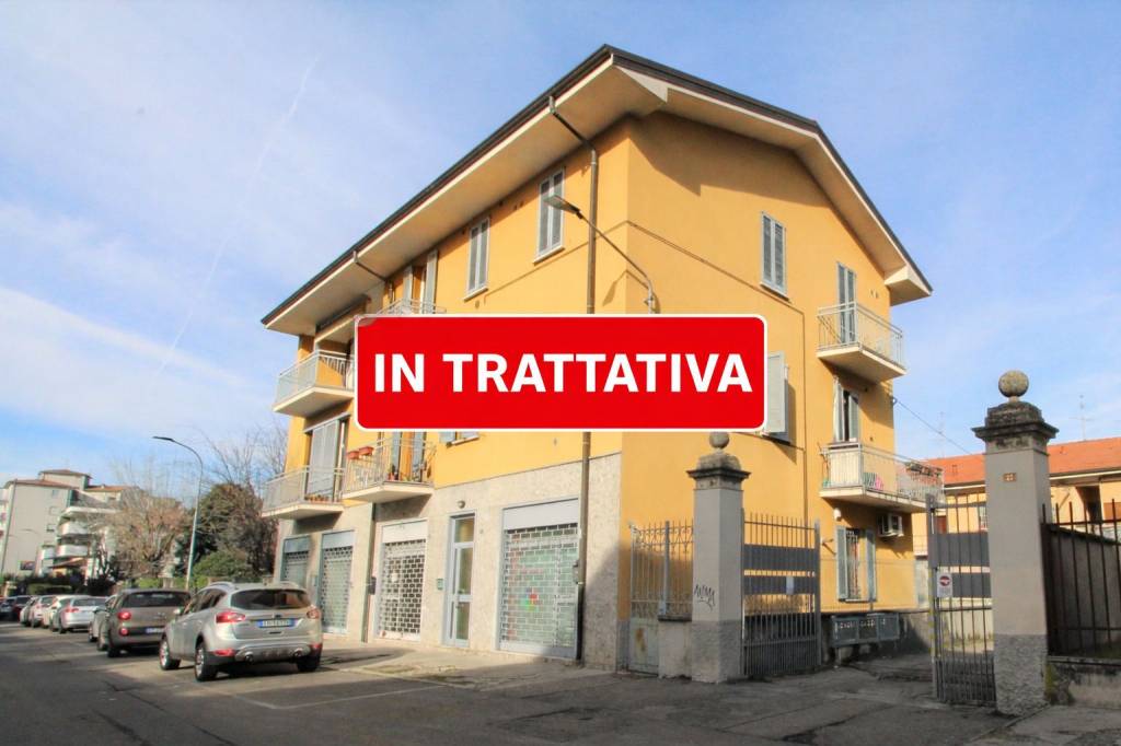 appartamento in vendita ad Usmate Velate