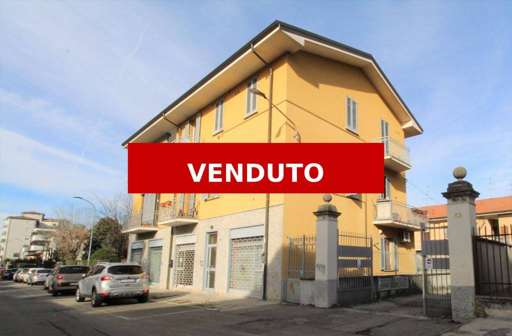 appartamento in vendita ad Usmate Velate