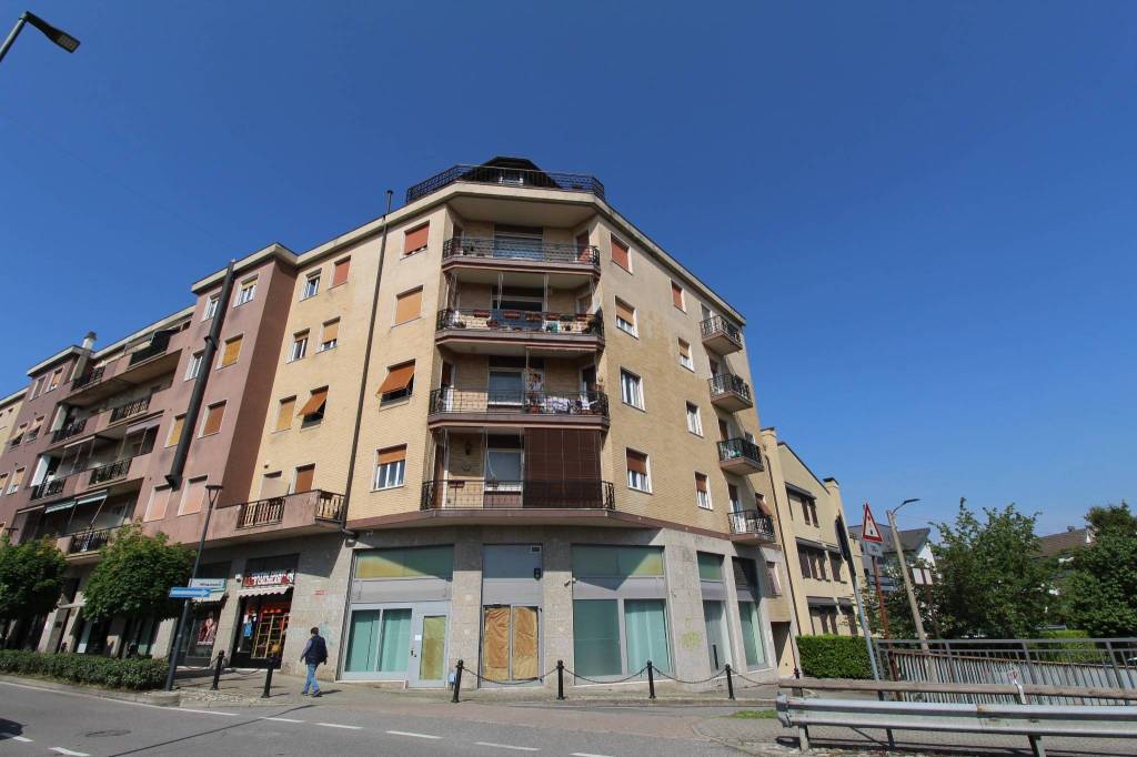 appartamento in vendita ad Usmate Velate