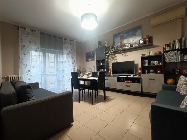 appartamento in vendita ad Usmate Velate