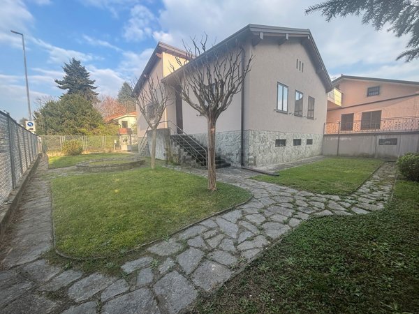 casa indipendente in vendita ad Usmate Velate