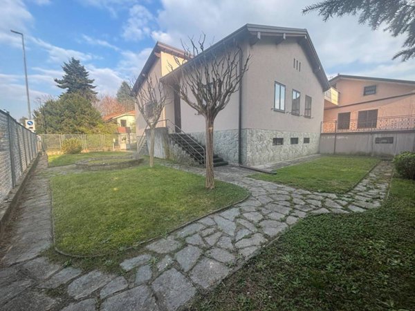 casa indipendente in vendita ad Usmate Velate