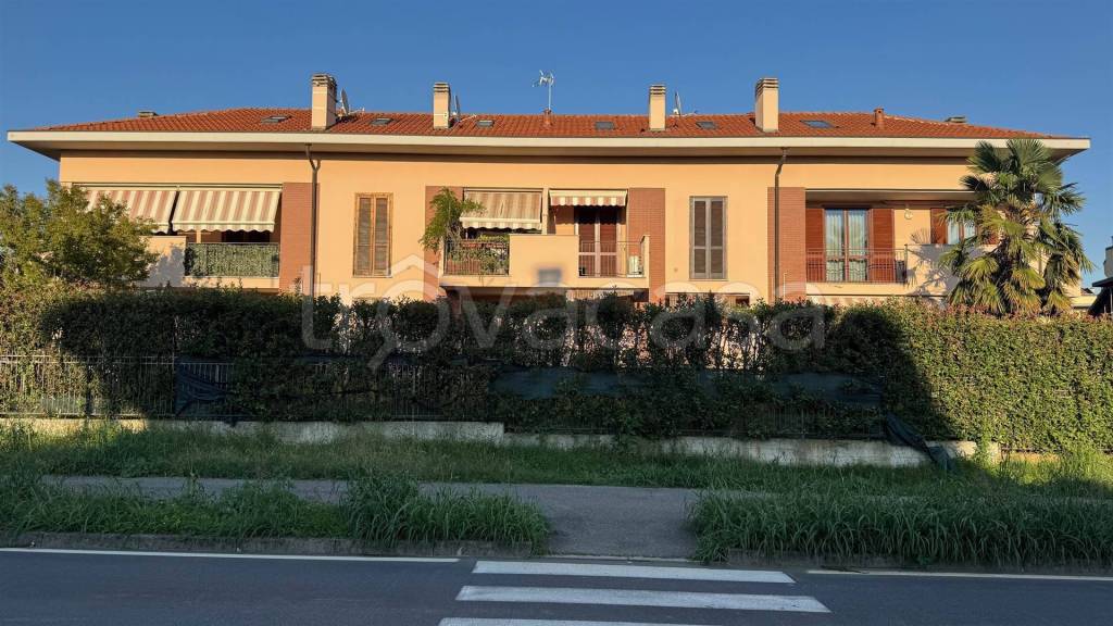 appartamento in vendita ad Usmate Velate