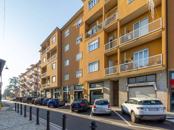 appartamento in vendita ad Usmate Velate