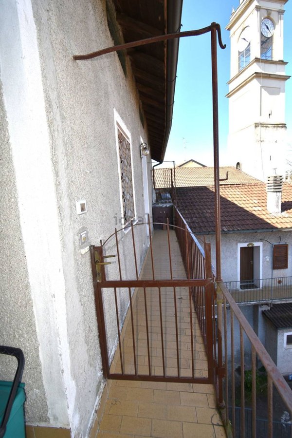 appartamento in vendita ad Usmate Velate