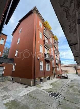 appartamento in vendita ad Usmate Velate