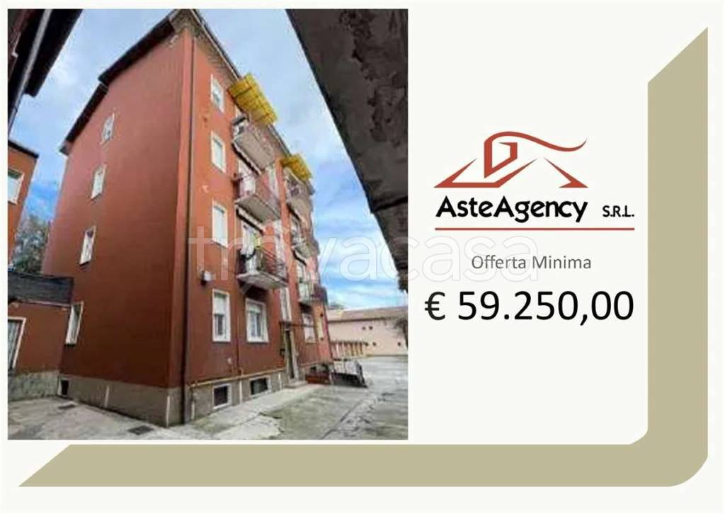 appartamento in vendita ad Usmate Velate