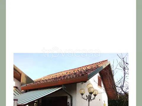 appartamento in vendita ad Usmate Velate