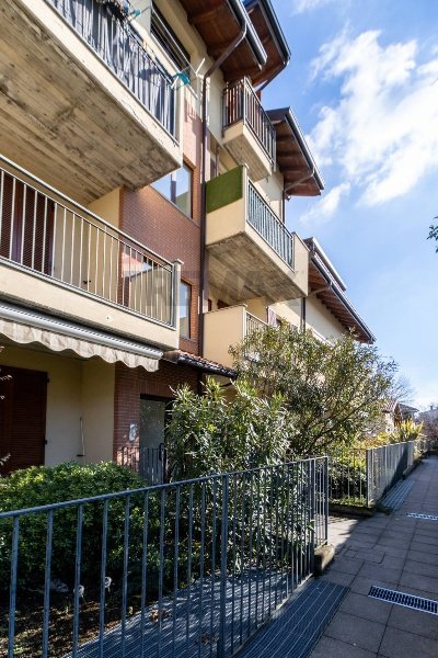 appartamento in vendita ad Usmate Velate