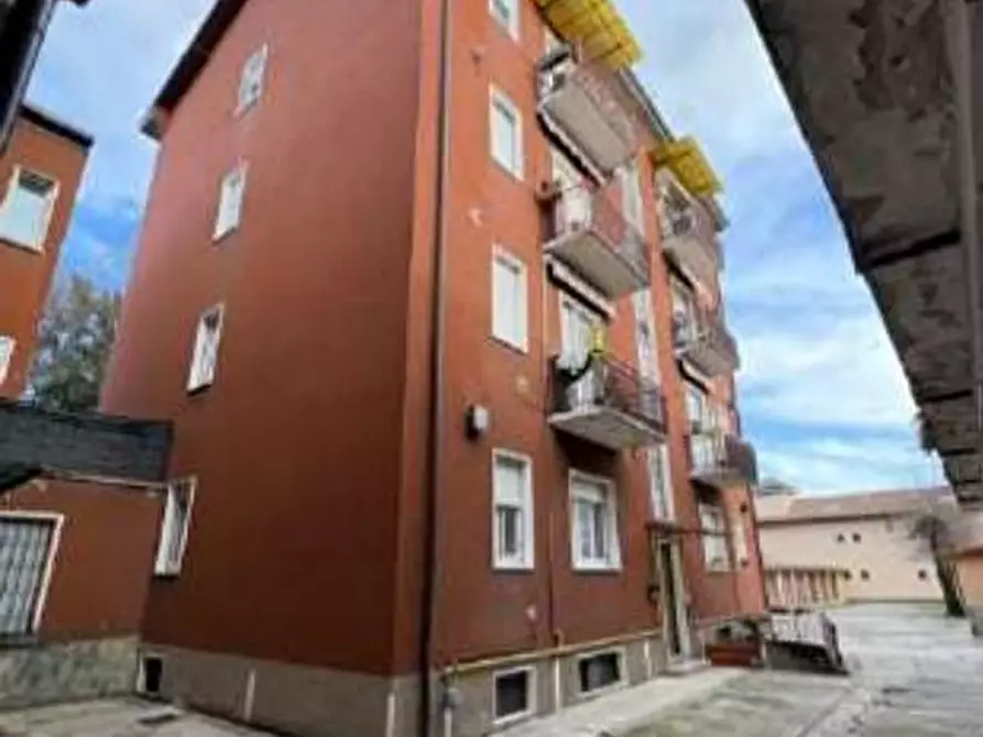 appartamento in vendita ad Usmate Velate