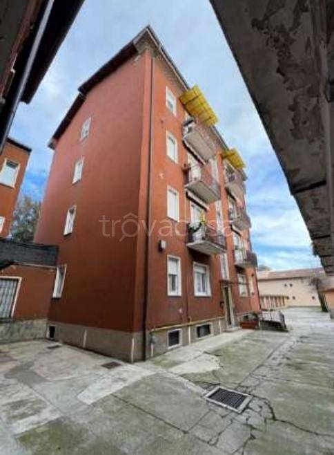 appartamento in vendita ad Usmate Velate