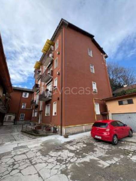 appartamento in vendita ad Usmate Velate