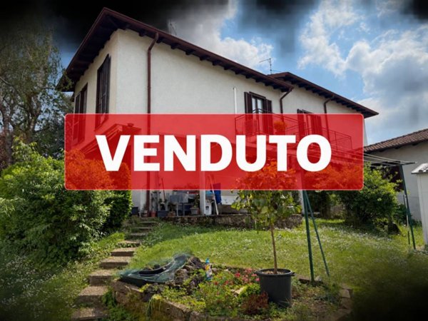 casa indipendente in vendita ad Usmate Velate in zona San Luigi