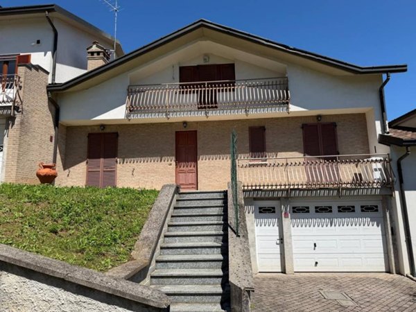 casa indipendente in vendita ad Usmate Velate