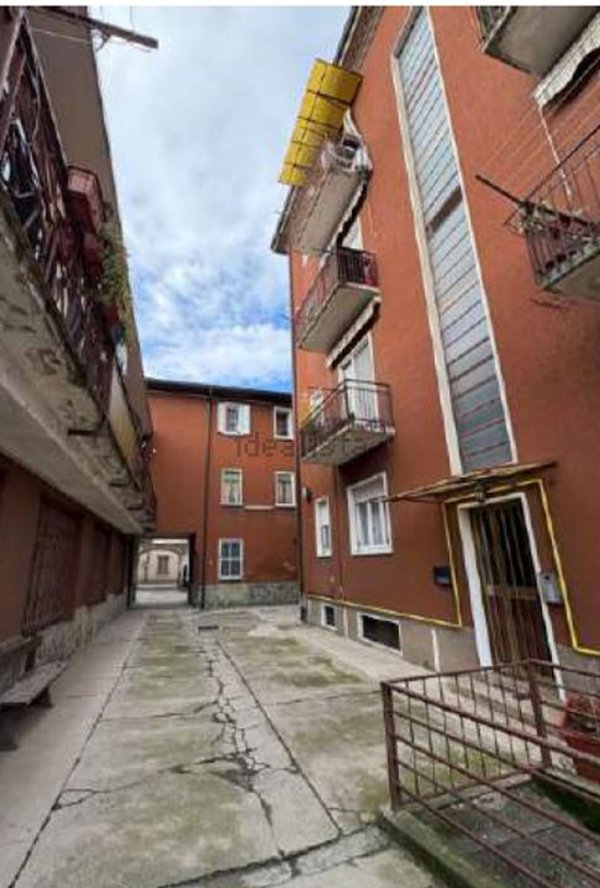 appartamento in vendita ad Usmate Velate