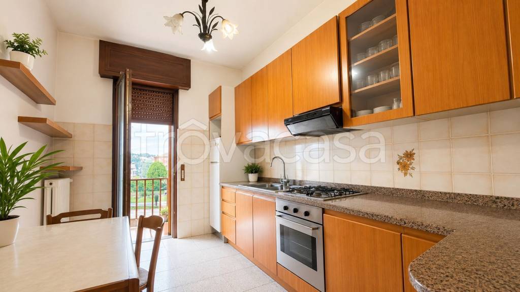 appartamento in vendita ad Usmate Velate in zona Imparì