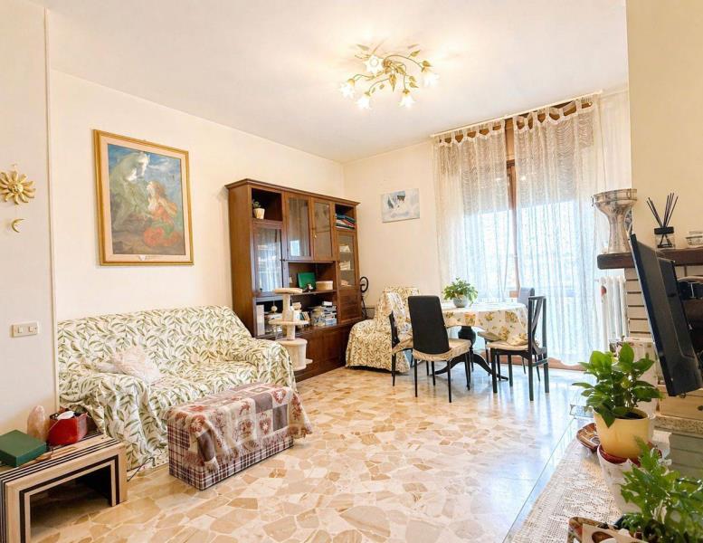 appartamento in vendita ad Usmate Velate