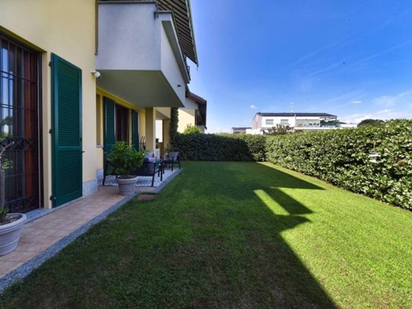 appartamento in vendita ad Usmate Velate