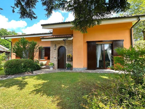 casa indipendente in vendita ad Usmate Velate