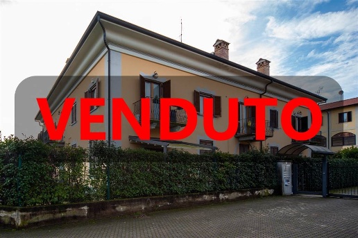 appartamento in vendita ad Usmate Velate in zona Bettolino