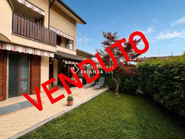 appartamento in vendita ad Usmate Velate