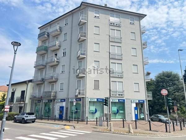 appartamento in vendita ad Usmate Velate
