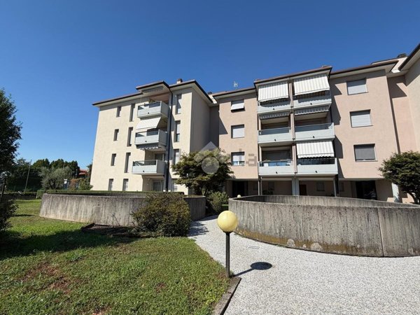 appartamento in vendita ad Usmate Velate