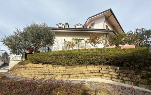 casa indipendente in vendita ad Usmate Velate
