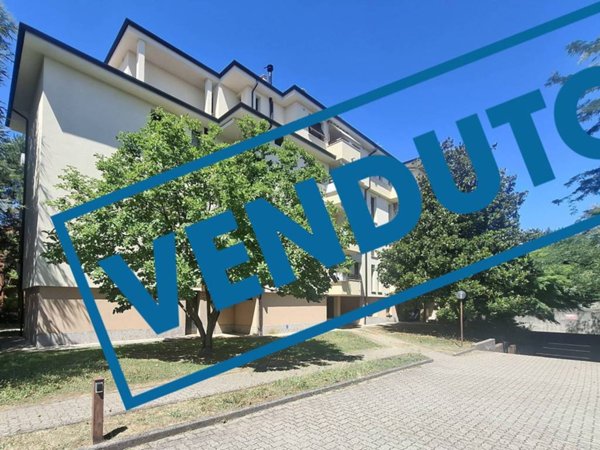 appartamento in vendita ad Usmate Velate in zona Bettolino
