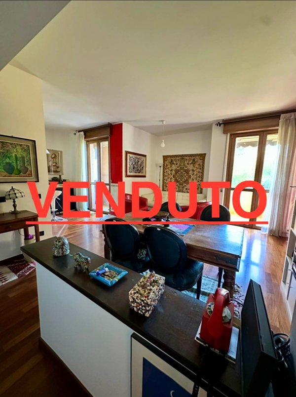 appartamento in vendita ad Usmate Velate in zona Bettolino