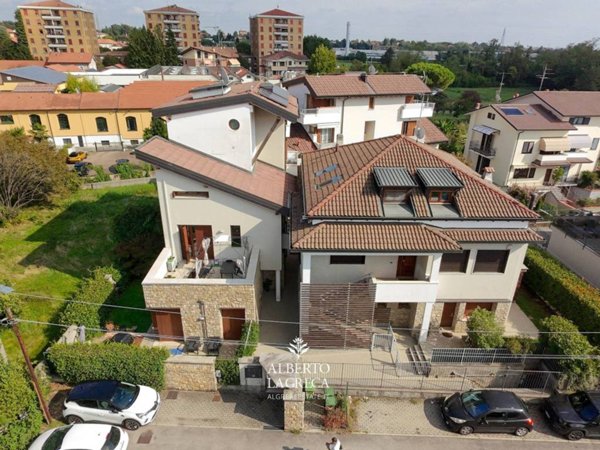 appartamento in vendita ad Usmate Velate