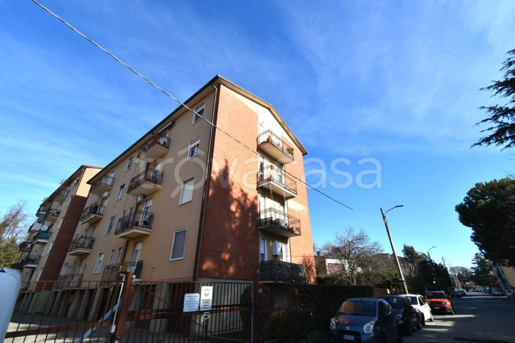 appartamento in vendita ad Usmate Velate