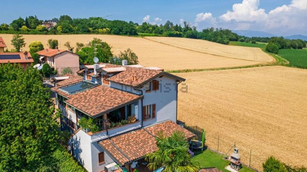 appartamento in vendita ad Usmate Velate in zona San Luigi
