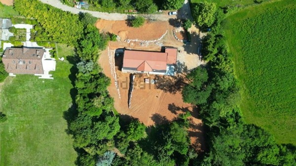 casa indipendente in vendita ad Usmate Velate in zona Dosso