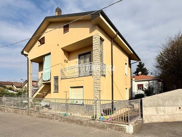 casa indipendente in vendita ad Usmate Velate
