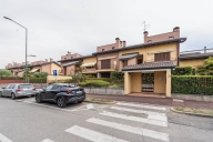 appartamento in vendita ad Usmate Velate
